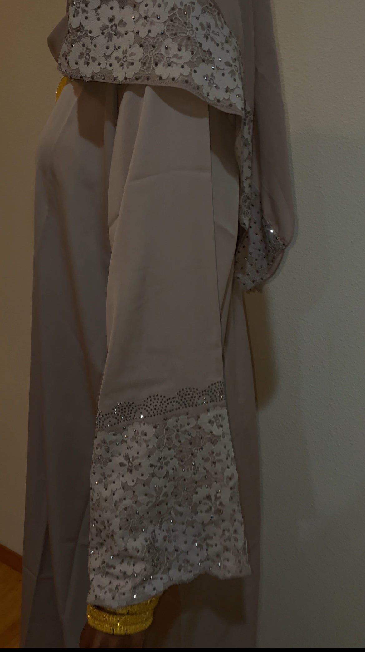 MUAVE EMBROIDERED- CLOSED ABAYA