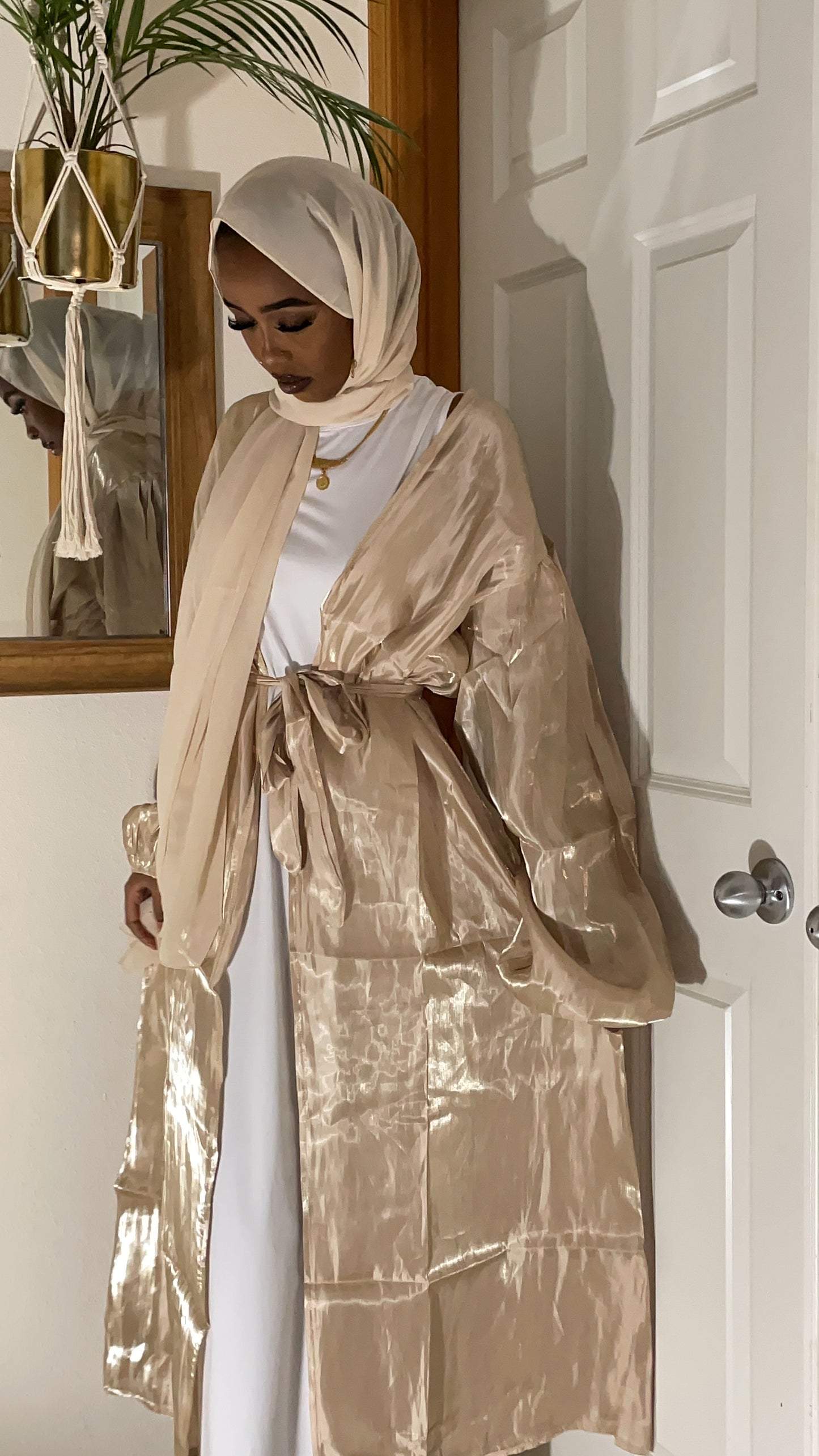 BEIGE - ORGANZA ABAYA